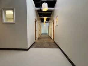 1530 DeKalb Ave NE, Atlanta, GA à louer Photo intérieure- Image 2 de 19