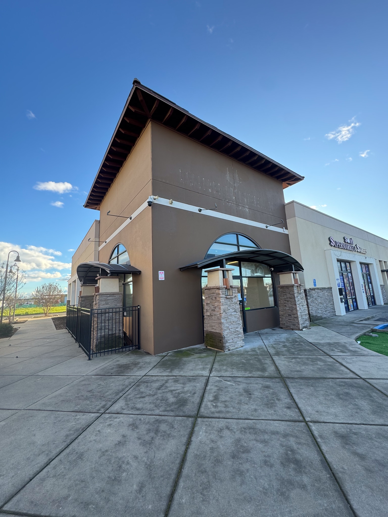 7400 Elsie Ave, Sacramento, CA for lease Interior Photo- Image 1 of 7