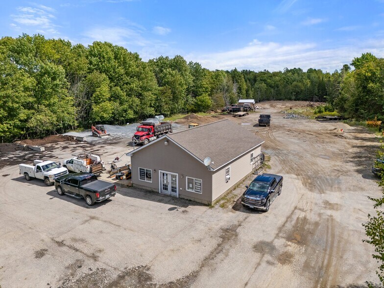 136 US Hwy 1, Verona Island, ME à vendre - Photo du bâtiment - Image 2 de 14