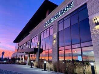 Plus de détails pour 400 Gold Circle Dr, Dakota Dunes, SD - Commerce de détail à louer