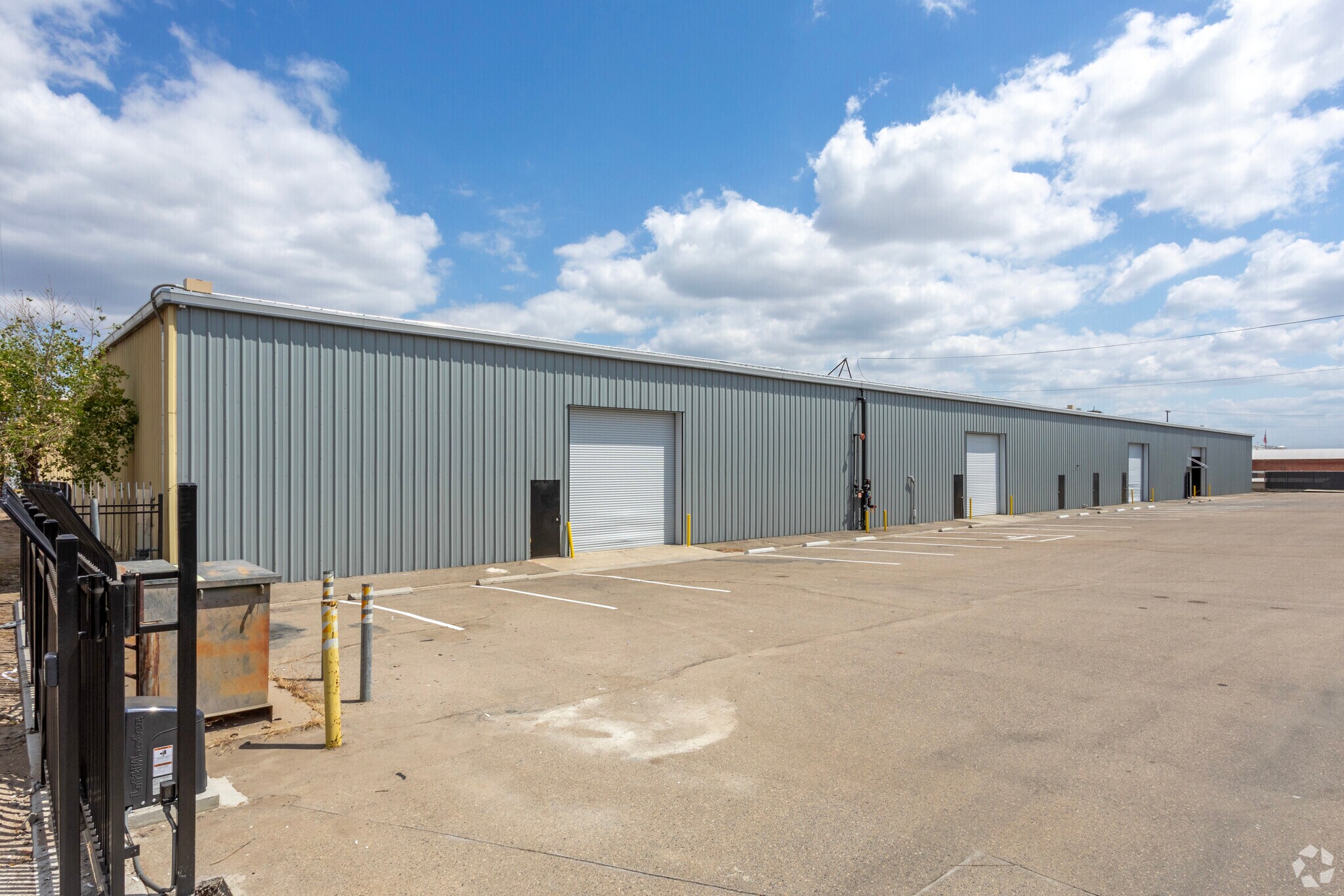 2910 E Heaton Ave, Fresno, CA à louer Photo du bâtiment- Image 1 de 10