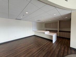 4 Hutton Centre Dr, Santa Ana, CA for lease Interior Photo- Image 2 of 4