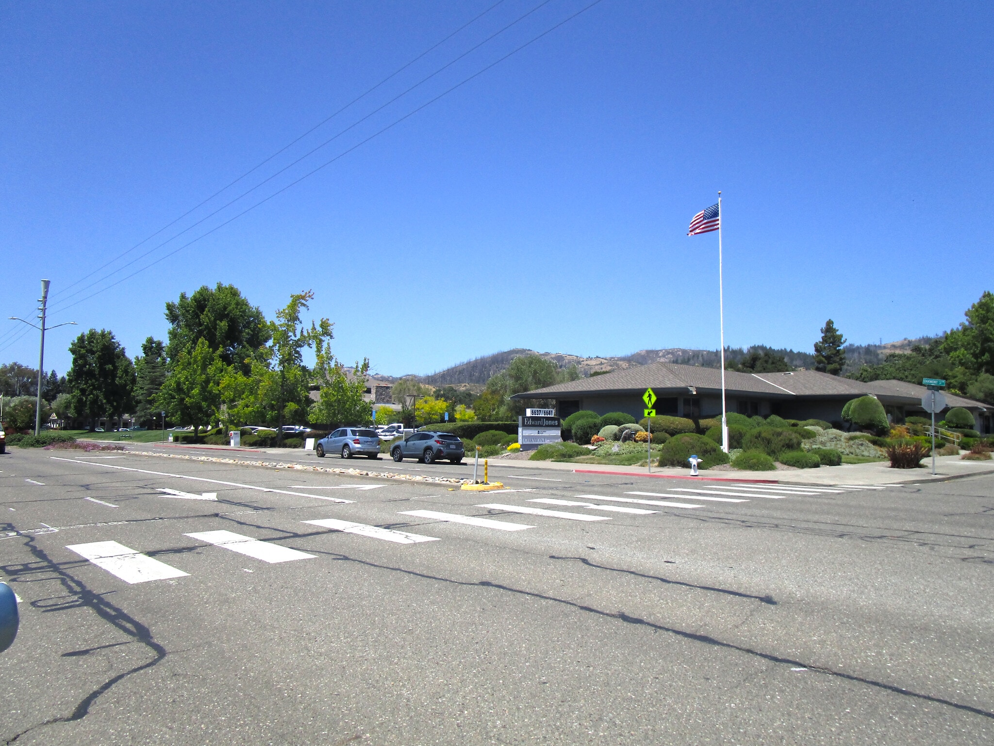 6637-6641 Oakmont Dr, Santa Rosa, CA for lease Building Photo- Image 1 of 4