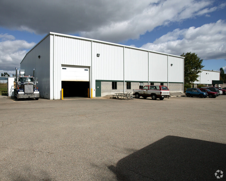 4621 Spartan Industrial Dr SW, Grandville, MI à vendre - Photo du b timent - Image 2 de 9