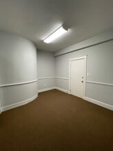 94 Pleasant St, Arlington, MA for lease Interior Photo- Image 2 of 7