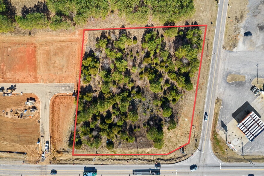 300 Milacron Dr, Fountain Inn, SC à vendre - Photo du bâtiment - Image 3 de 6