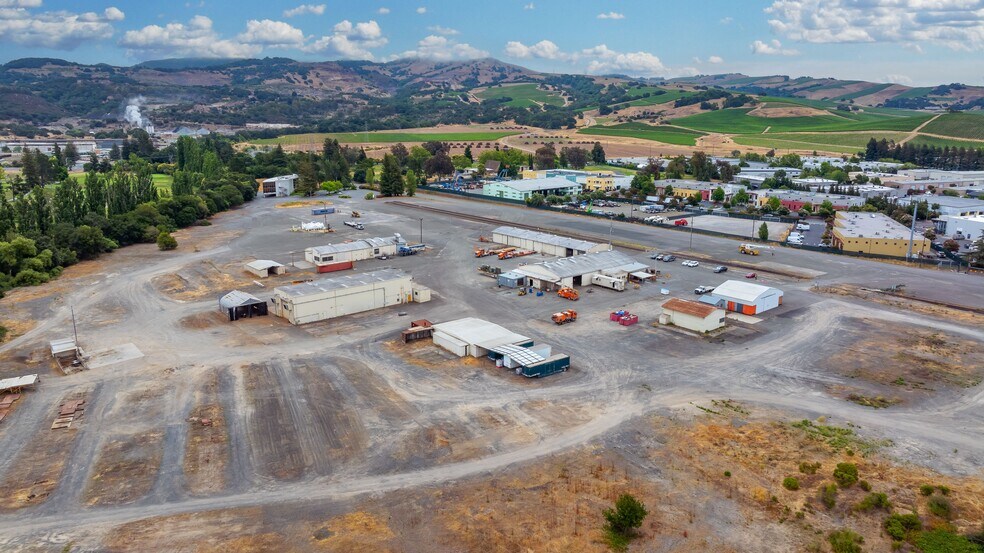 2301 Napa Vallejo Hwy, Napa, CA à vendre - Aérien - Image 3 de 11