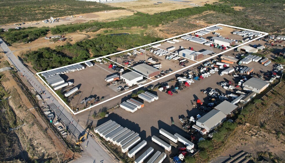 475 El Pico Rd, Laredo, TX à louer - Photo du bâtiment - Image 1 de 5