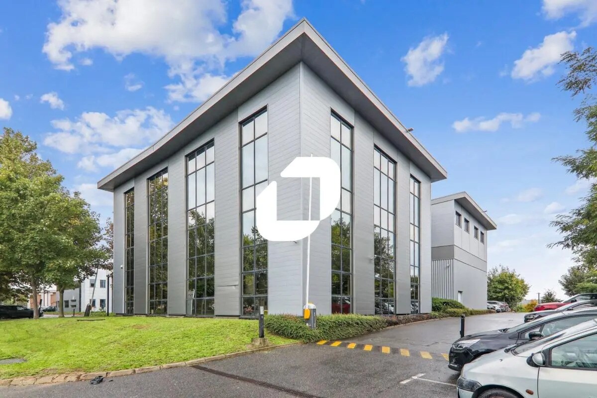 Office in Créteil for lease Building Photo- Image 1 of 11