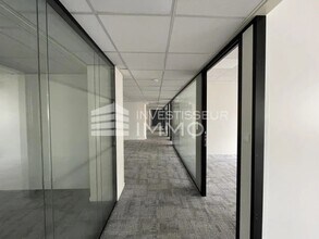 Office in Fontenay-sous-Bois for lease Interior Photo- Image 2 of 5