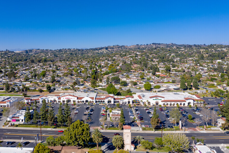 1249-1305 W Whittier Blvd, La Habra, CA for lease - Building Photo - Image 3 of 5