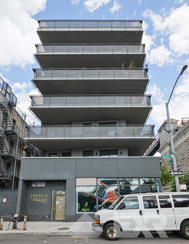 Plus de détails pour 349 Kent Ave, Brooklyn, NY - Commerce de détail à louer