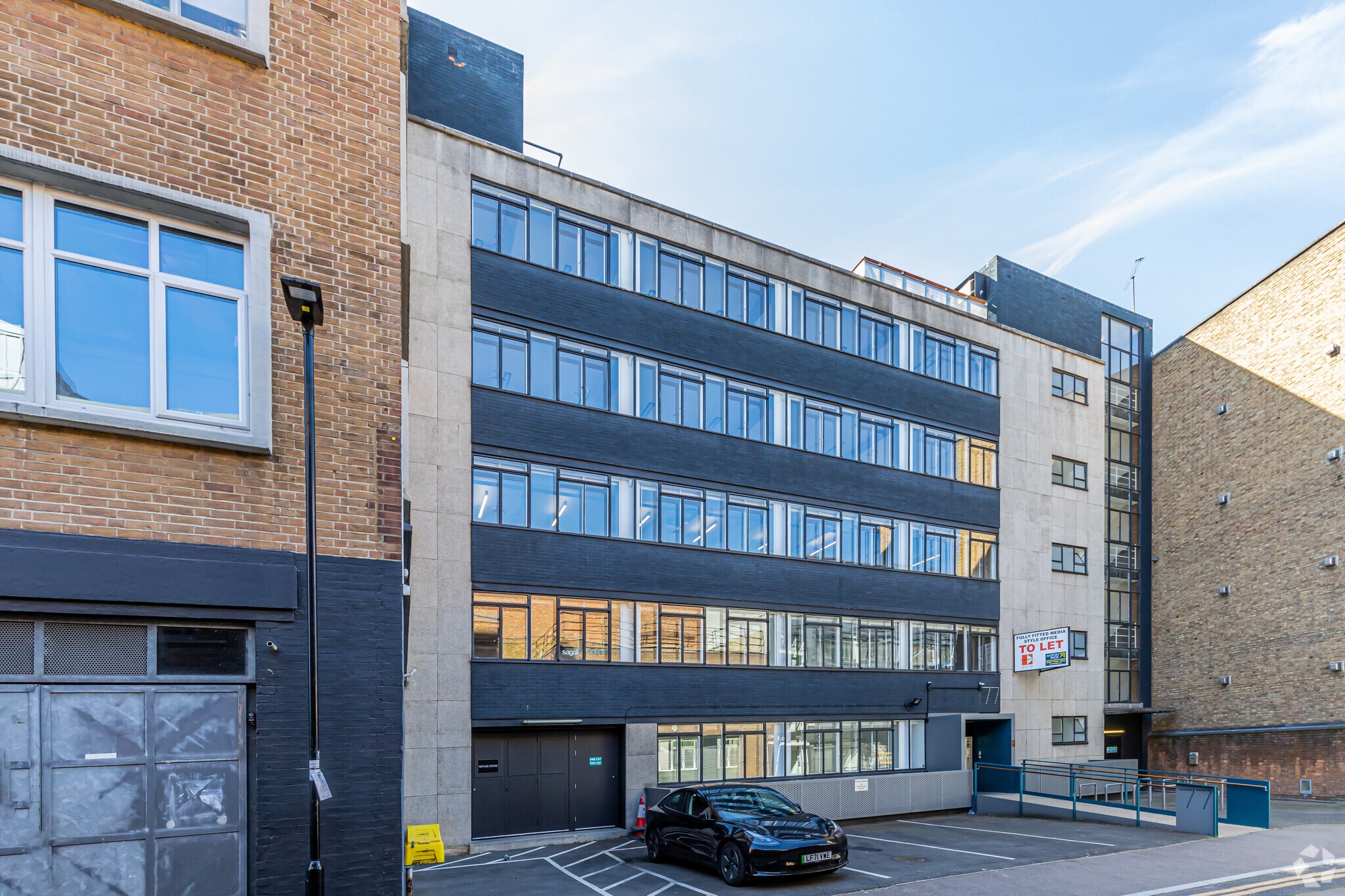 77 Bastwick St, London for sale Primary Photo- Image 1 of 63