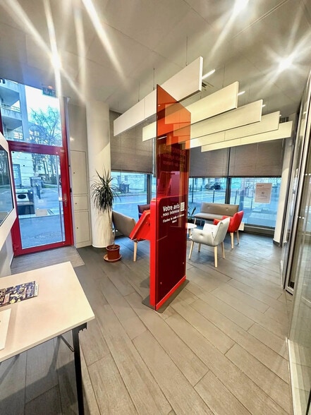 27 Boulevard De L'Evasion, Cergy for lease - Interior Photo - Image 2 of 9