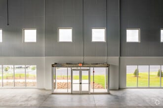 3905 Commerce Center Blvd, Bethlehem, PA à louer Photo intérieure- Image 1 de 13