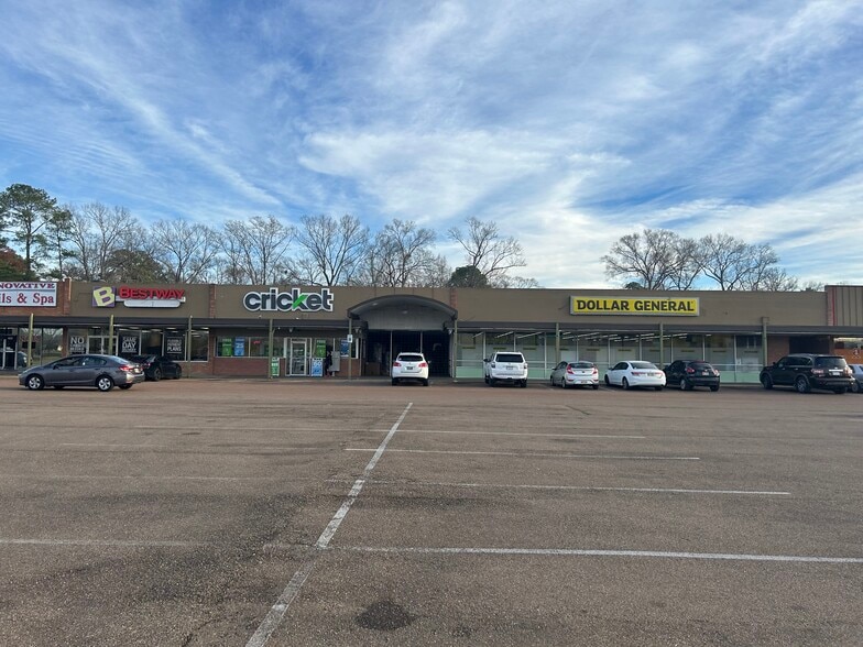 3117-3167 Us-80 E, Jackson, MS for lease - Building Photo - Image 2 of 10