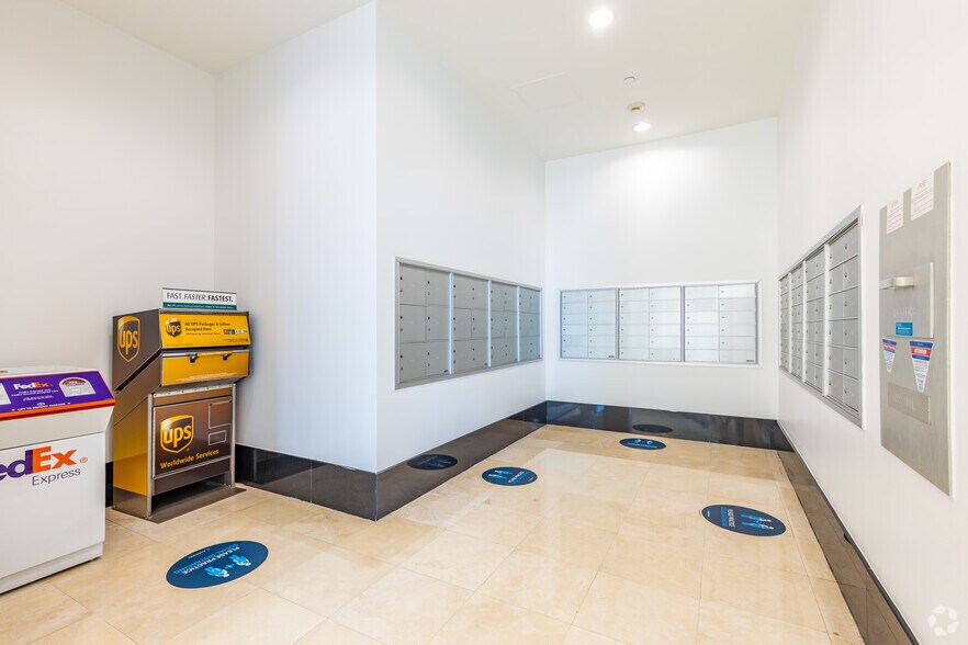 1111 Brickell Ave, Miami, FL à louer - Photo intérieure - Image 3 de 56