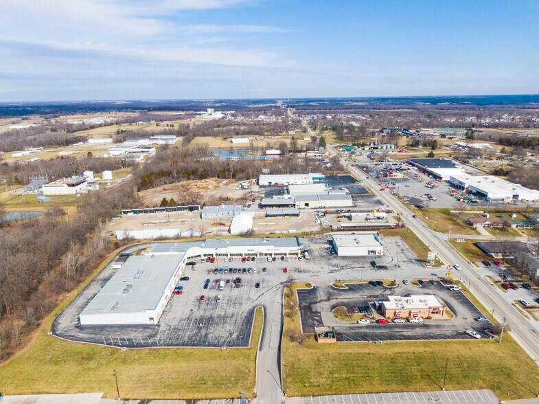 1705-1877 N Bluff St, Fulton, MO à louer - Photo du bâtiment - Image 2 de 14