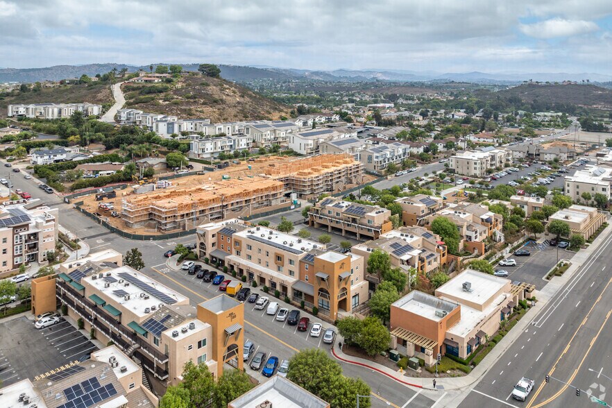 444-458 W Mission Rd, San Marcos, CA à louer - Aérien - Image 2 de 4
