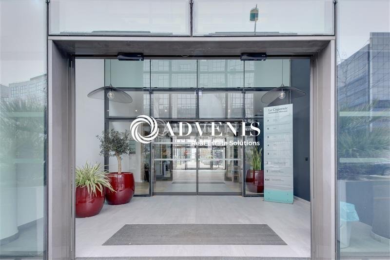 Office in Noisy Le Grand for lease Lobby- Image 1 of 13