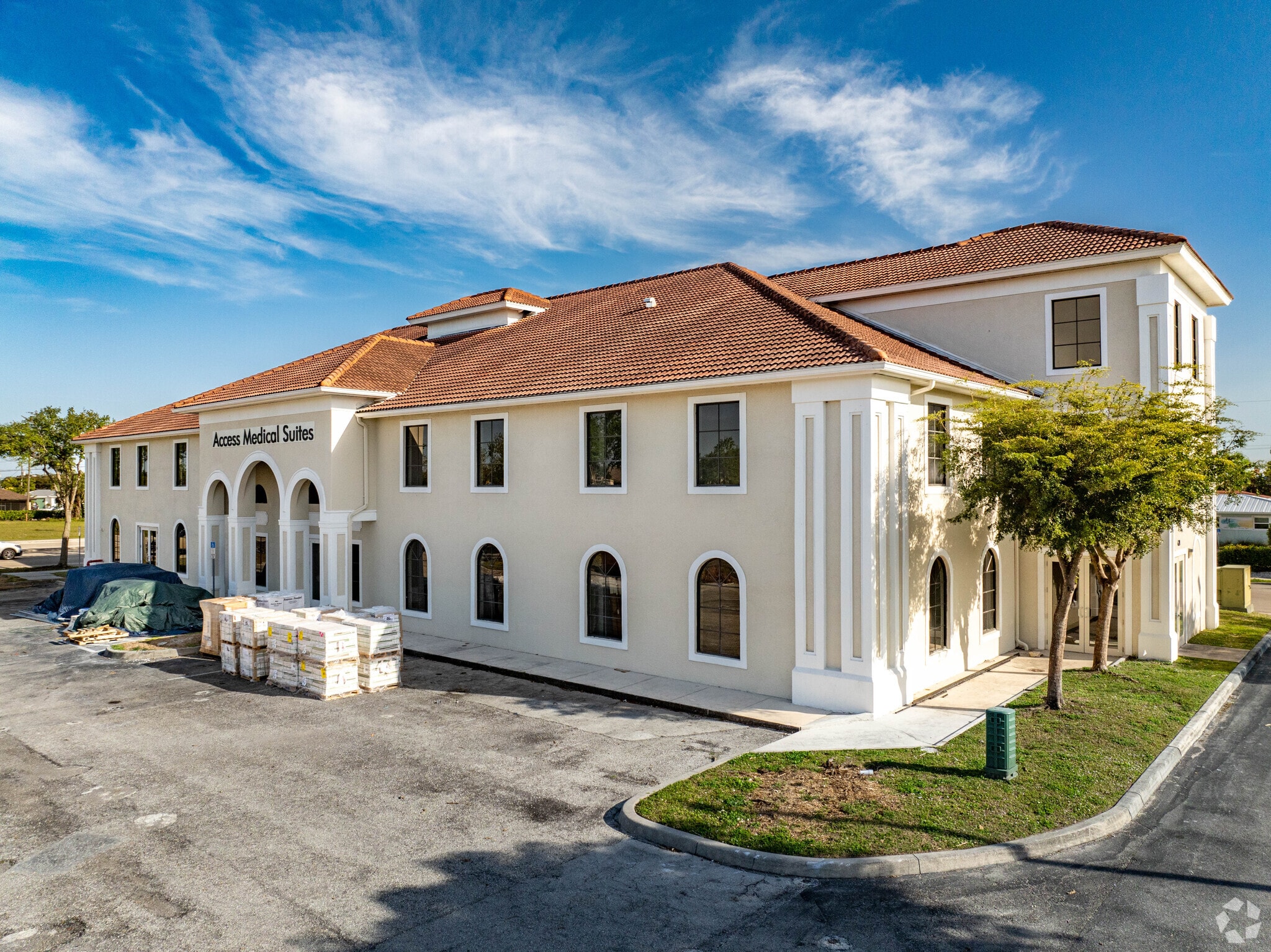 420 Del Prado Blvd, Cape Coral, FL for lease Primary Photo- Image 1 of 9