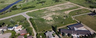 Plus de détails pour 37 Confederation Dr, Weyburn, SK - Terrain à vendre