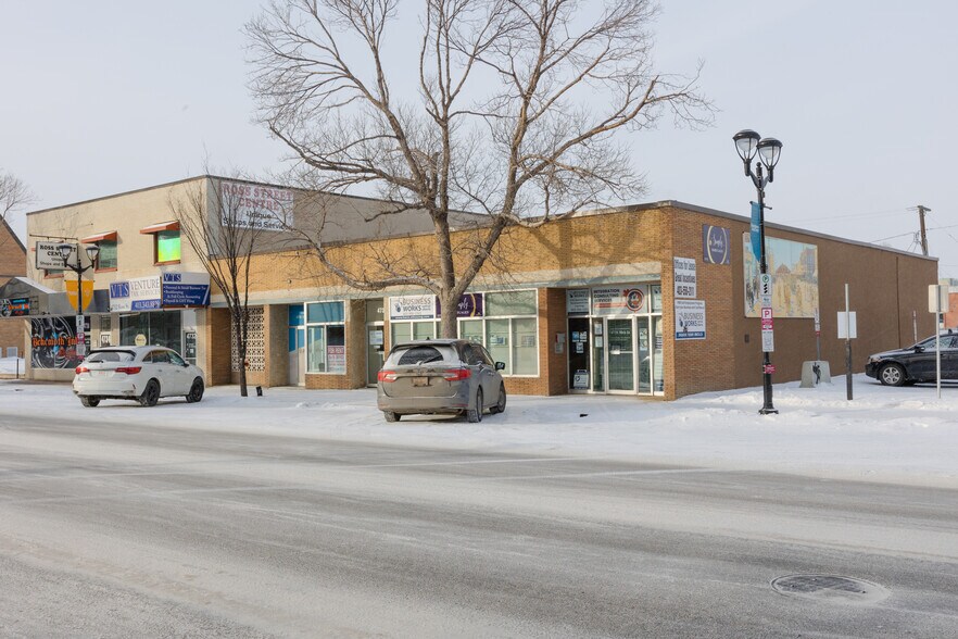 4730A 50 St, Red Deer, AB à louer - Photo du bâtiment - Image 2 de 15