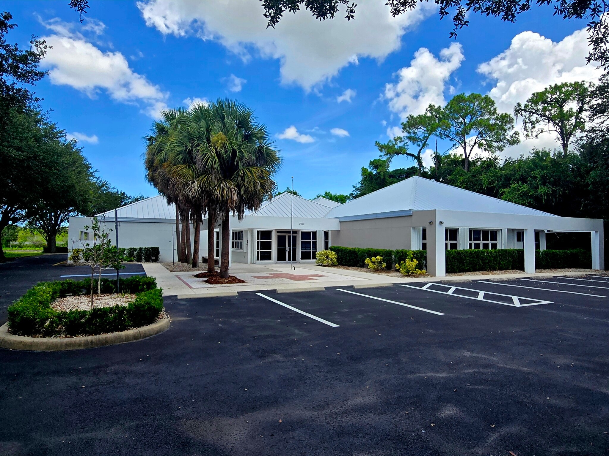 2610 Northbrooke Plaza Dr, Naples, FL for lease Building Photo- Image 1 of 18