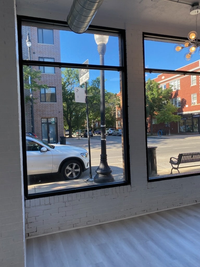 1333-1343 W Devon Ave, Chicago, IL for sale Interior Photo- Image 1 of 12