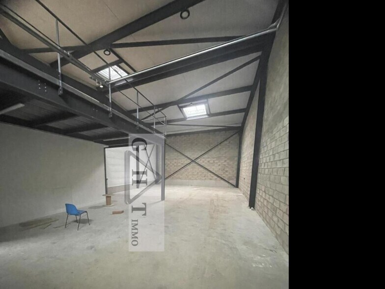 Industrial in Ennery for lease - Interior Photo - Image 2 of 5