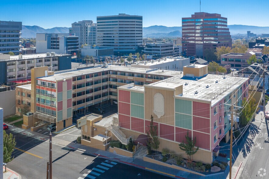 140 Court St, Reno, NV à vendre - Photo du bâtiment - Image 2 de 12