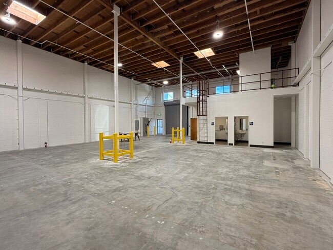 More details for 305 Old County Rd, San Carlos, CA - Industrial for Lease