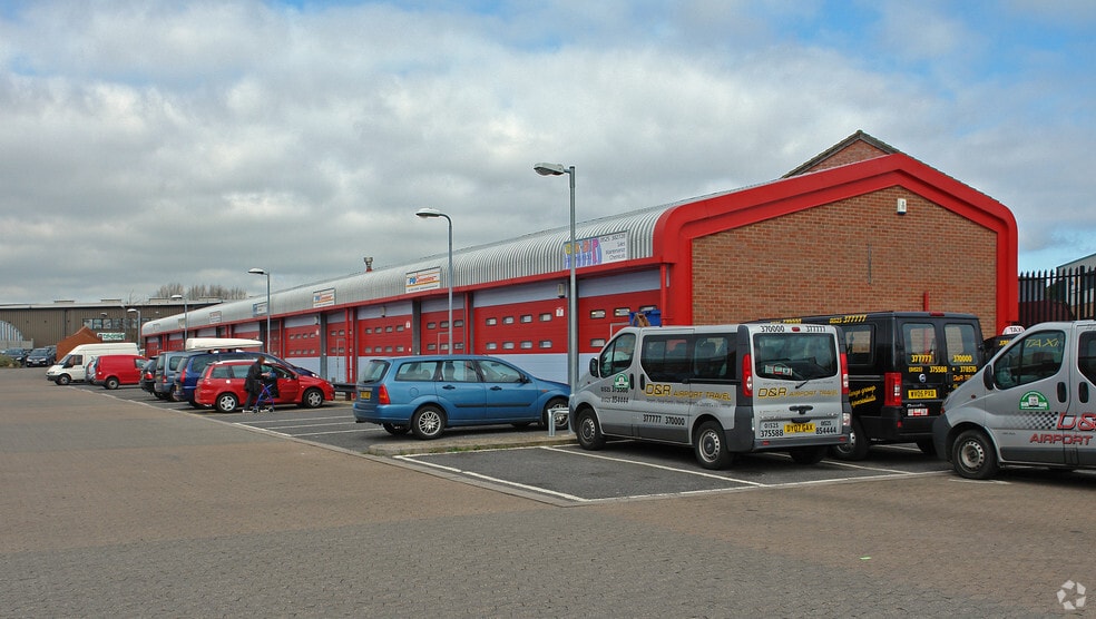 Acacia Clos, Leighton Buzzard à louer - Photo principale - Image 1 de 3