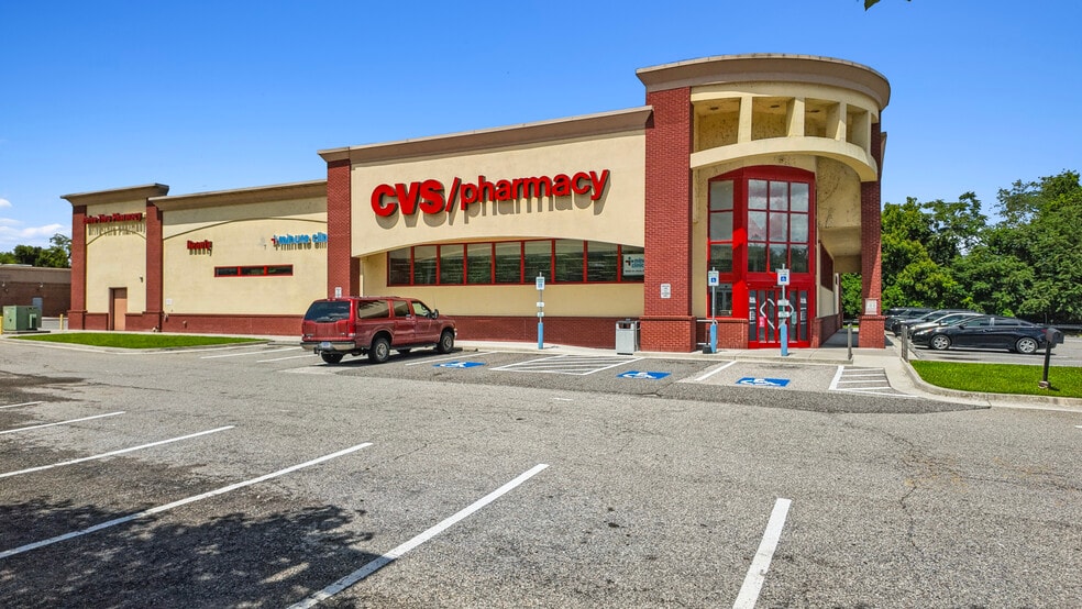 31 W Main St, Radford, VA à vendre - Photo du bâtiment - Image 3 de 7