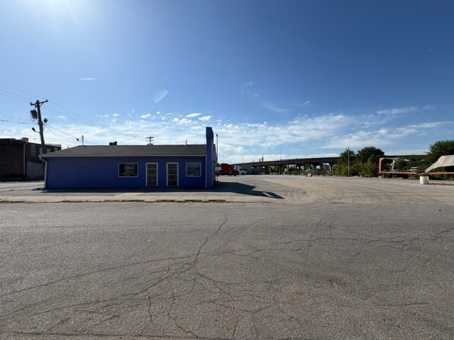41 Lyon Ave, Kansas City, KS for lease - Building Photo - Image 2 of 8