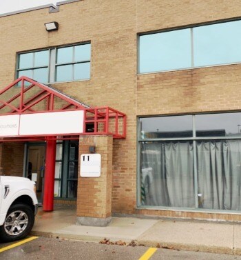 760 Pacific Rd, Oakville, ON for lease - Building Photo - Image 3 of 8