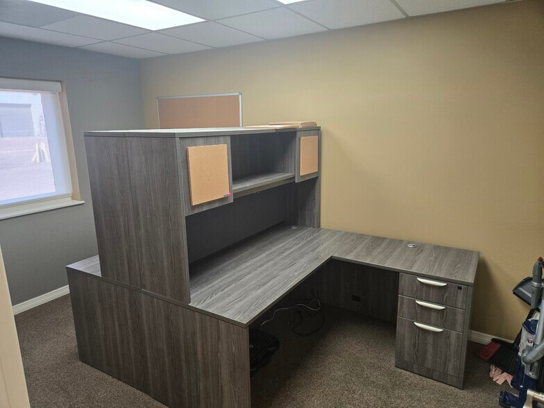 105 Talamine Ct, Colorado Springs, CO for lease - Building Photo - Image 2 of 20