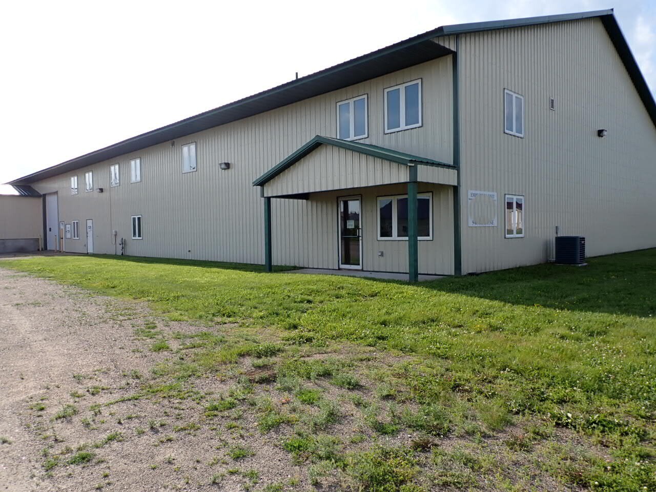 940 6th Ave NE, Milaca, MN à vendre Photo principale- Image 1 de 8