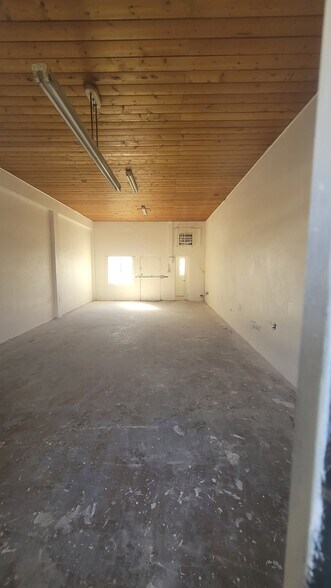 923 E Base Line St, San Bernardino, CA à louer - Photo intérieure - Image 1 de 3