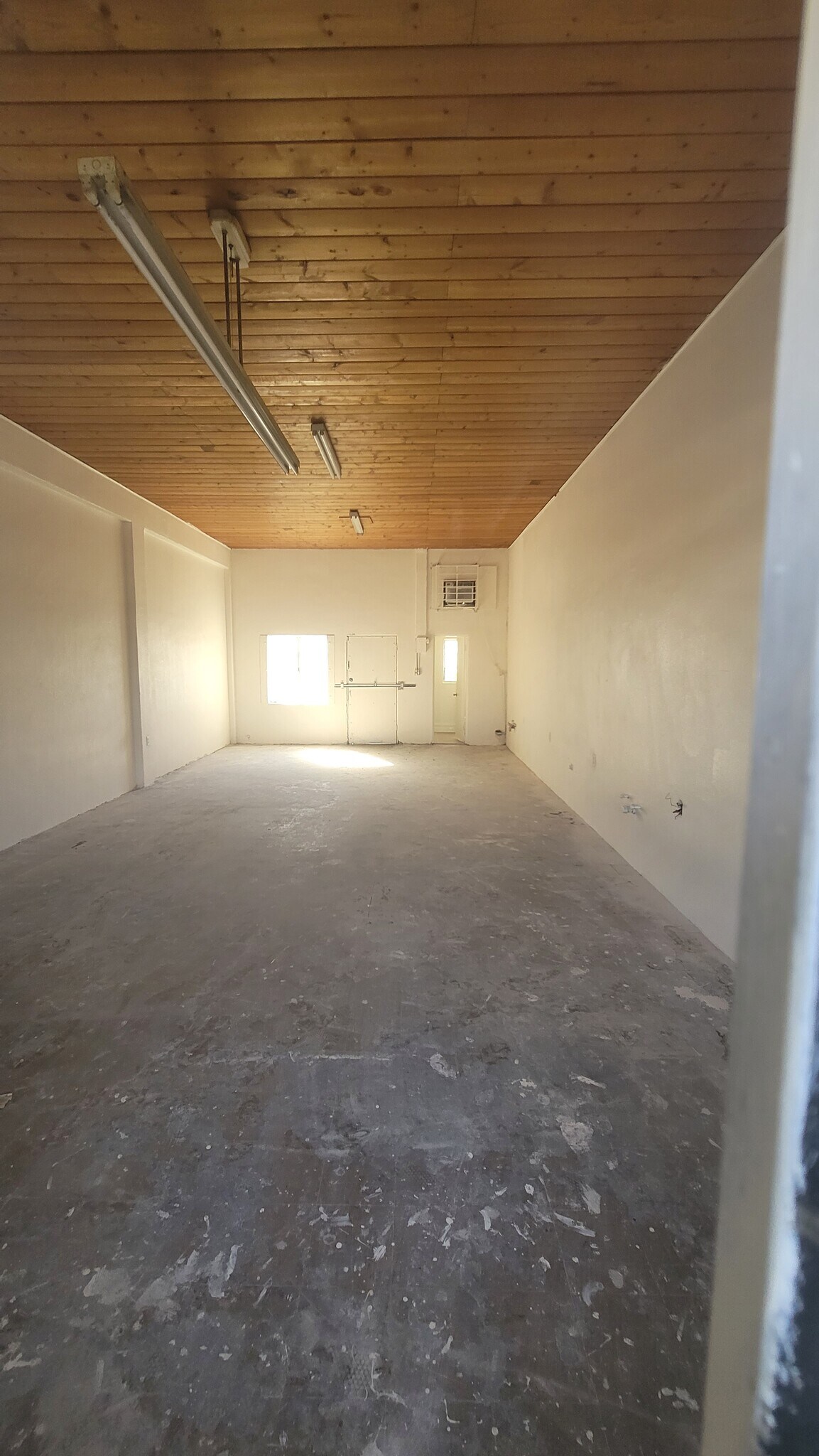 923 E Base Line St, San Bernardino, CA à louer Photo intérieure- Image 1 de 4