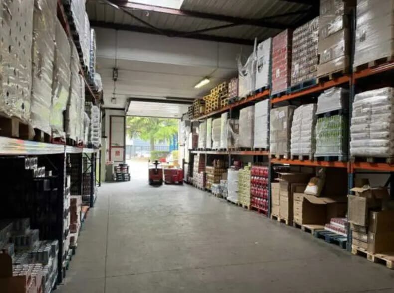 Flex in Le Blanc-Mesnil for lease - Building Photo - Image 2 of 3