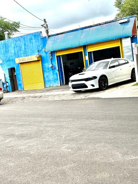 1599 Grand Ave, Baldwin, NY à vendre - Photo du bâtiment - Image 2 de 11