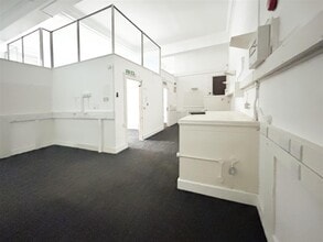 129 High St, Herne Bay for lease Interior Photo- Image 2 of 12