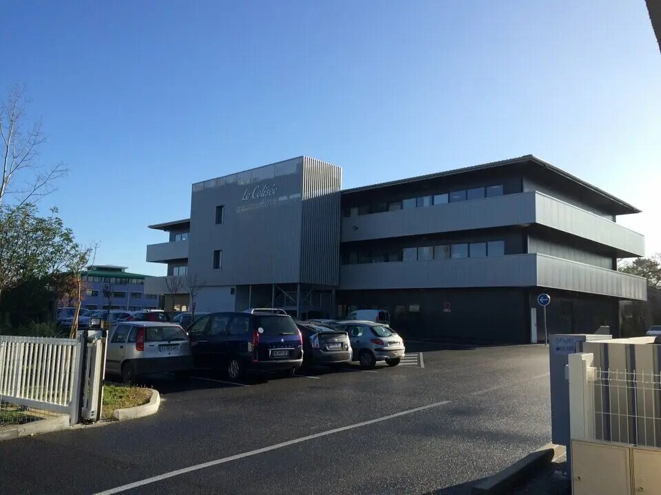 Office in Pessac for lease Building Photo- Image 1 of 13