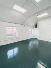 99-109 Lavender Hl, London for lease Interior Photo- Image 2 of 37