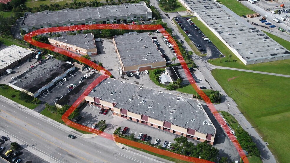 1450-1454 SW 13th Ct, Pompano Beach, FL à louer - Vidéo sur l’inscription commerciale - Image 2 de 12