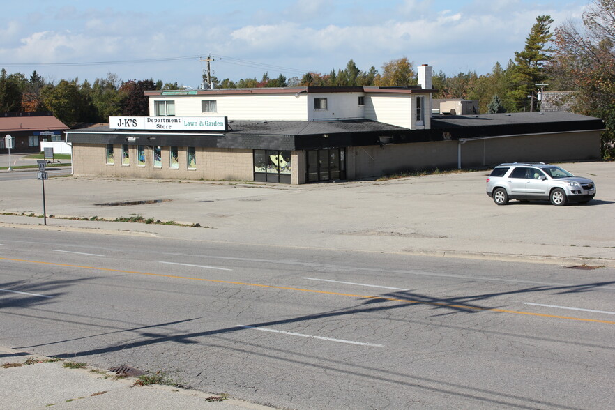 605 Main St, South Bruce Peninsula, ON à vendre - Photo principale - Image 1 de 1