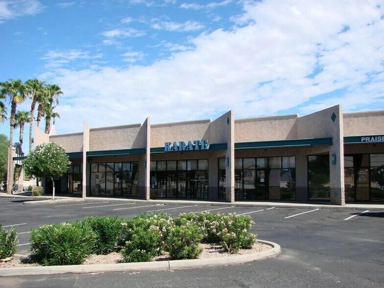 761 N Monterey St, Gilbert, AZ à louer - Photo du bâtiment - Image 3 de 6