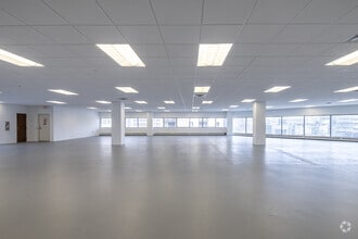 330 2nd Ave S, Minneapolis, MN for sale Interior Photo- Image 2 of 13