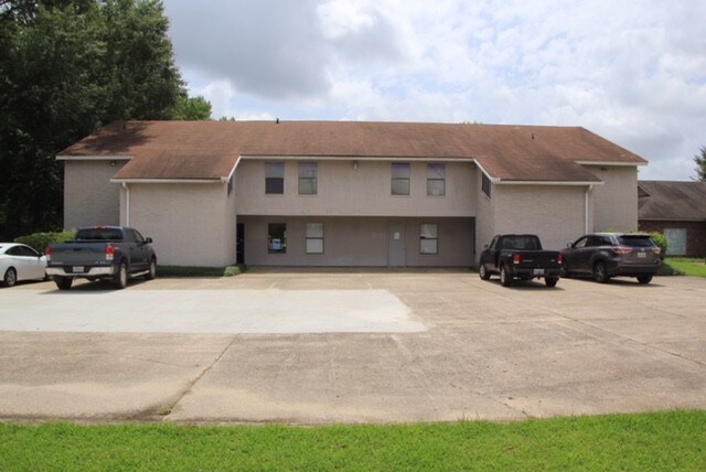 5917 jones creek Rd, Baton Rouge, LA à louer - Photo du bâtiment - Image 1 de 12